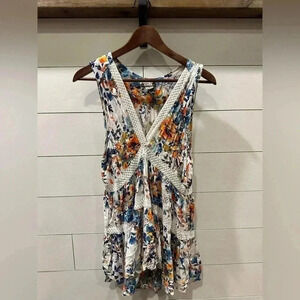 Lola P Floral V-Neck Uneven Flowy Tank- women’s large